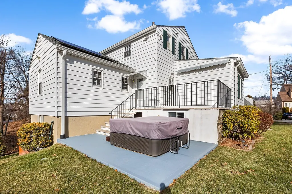 6 Winans Drive Yonkers NY 10701