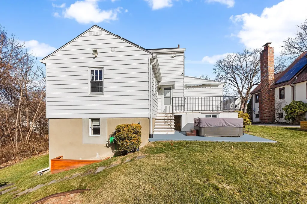 6 Winans Drive Yonkers NY 10701