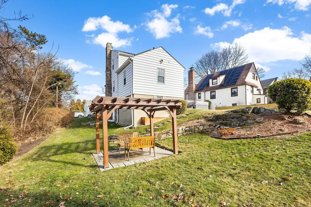 6 Winans Drive Yonkers NY 10701