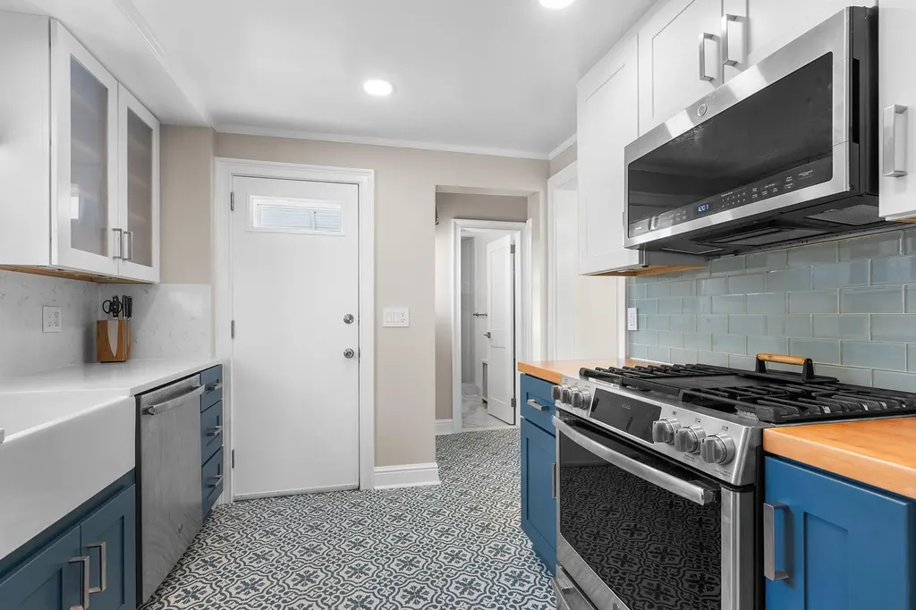 6 Winans Drive Yonkers NY 10701