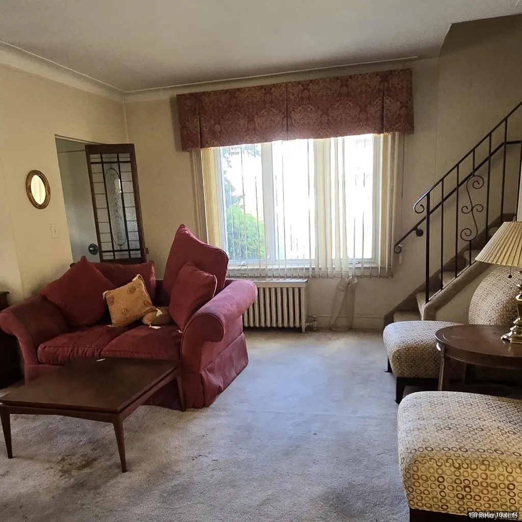 169 Bixley Heath Lynbrook NY 11563