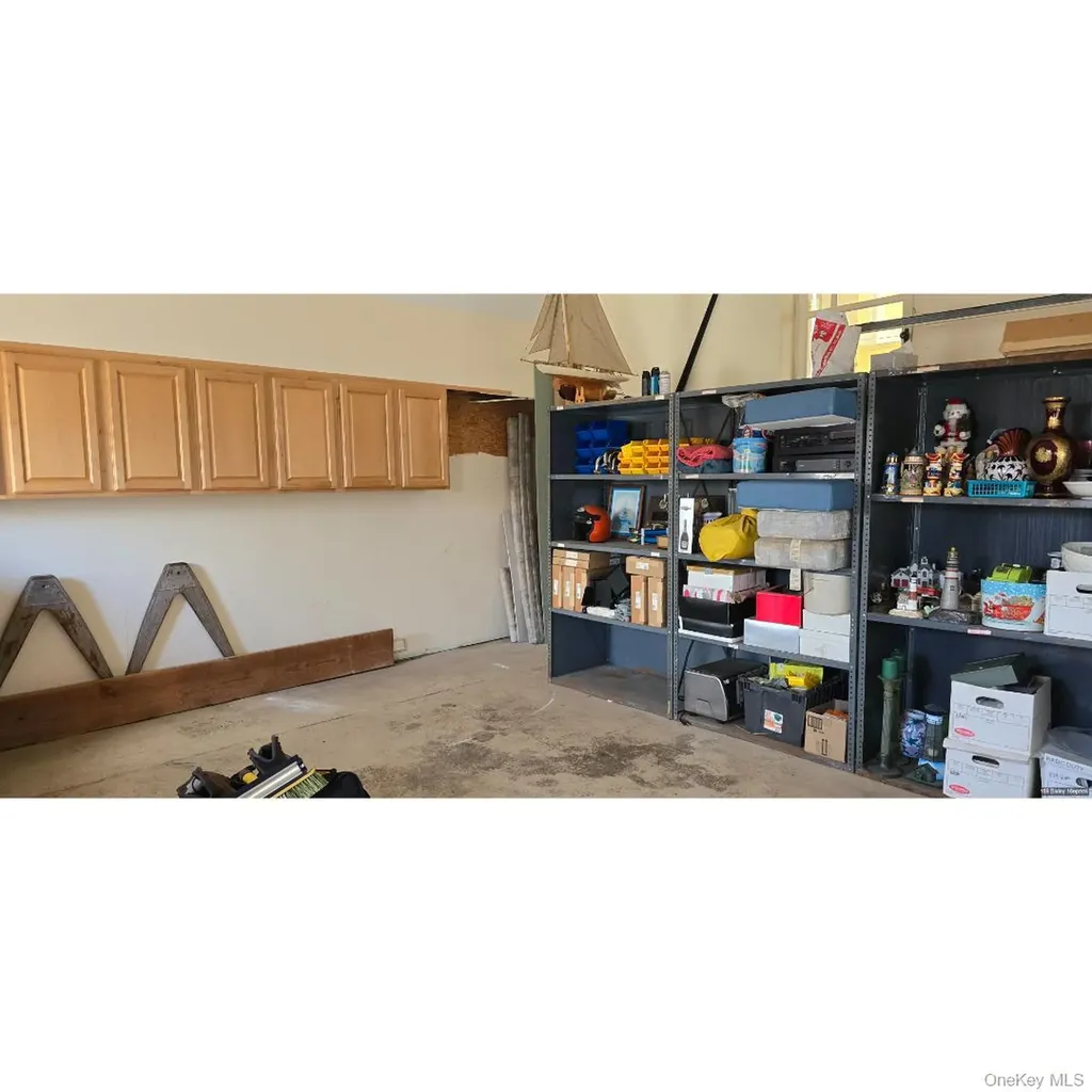 169 Bixley Heath Lynbrook NY 11563