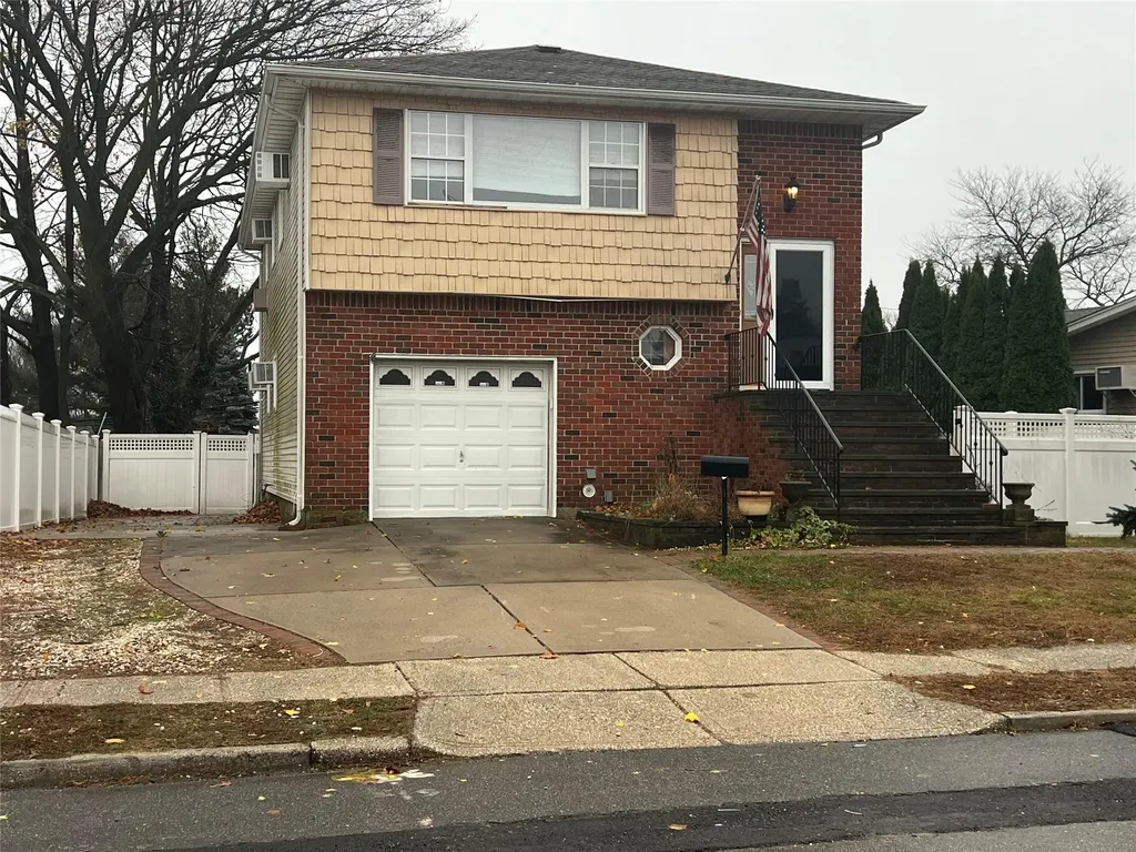 4 Patricia Court Bethpage NY 11714