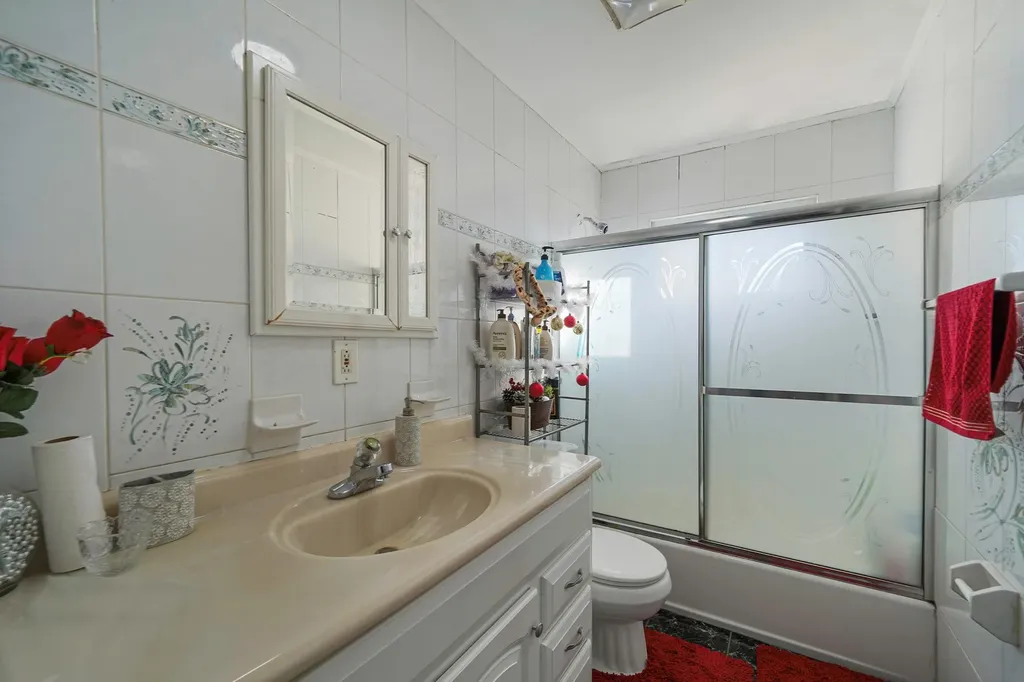 32 Grouse Drive Brentwood NY 11717
