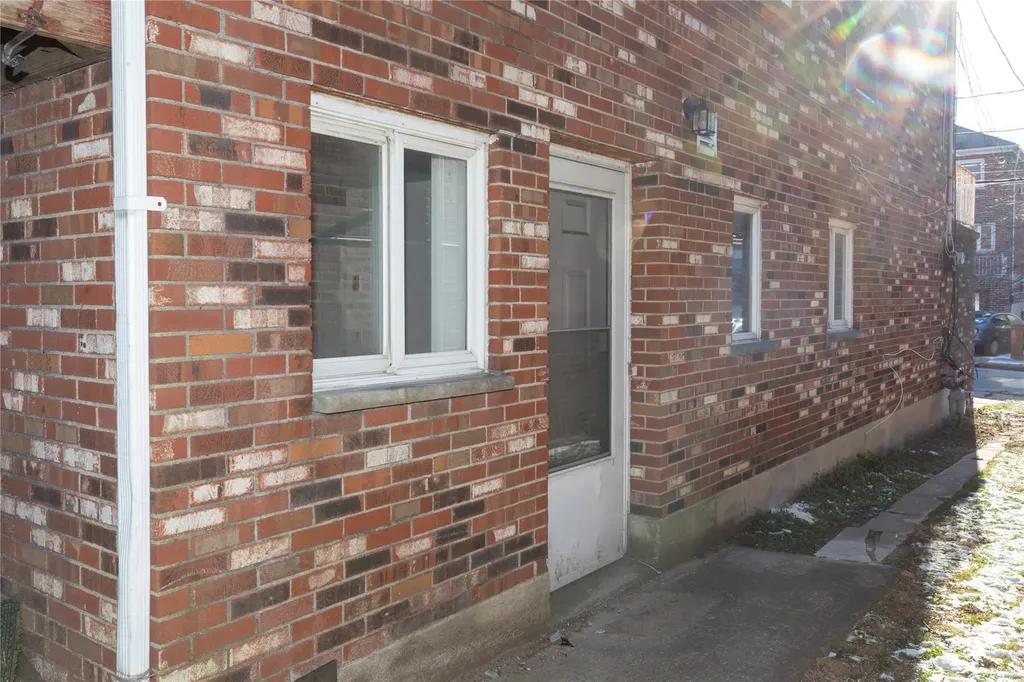 19 Winters Street Bronx NY 10464