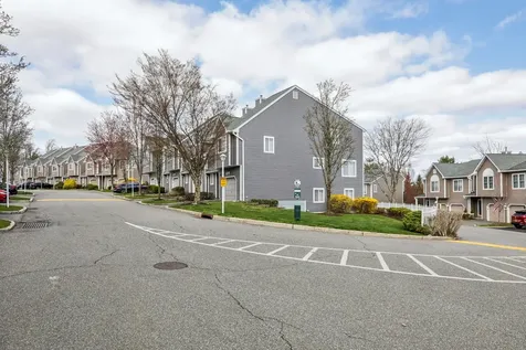 51 Eagle Ridge Way Nanuet NY 10954