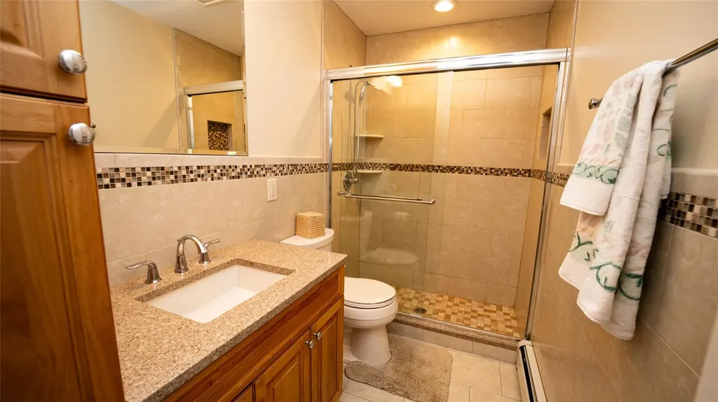 15 Westminster Lane West Islip NY 11795