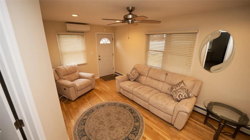 15 Westminster Lane West Islip NY 11795