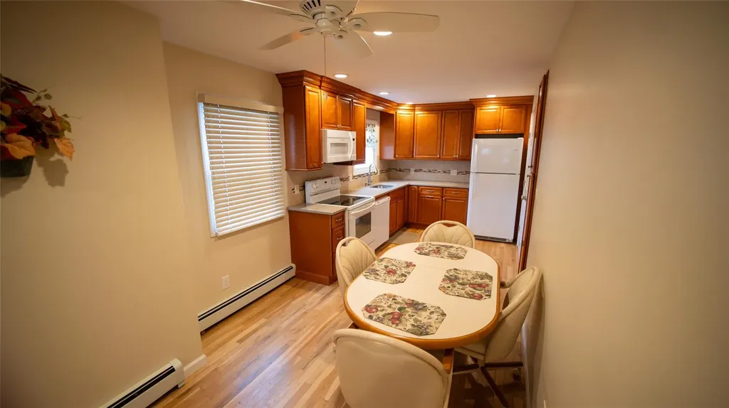 15 Westminster Lane West Islip NY 11795