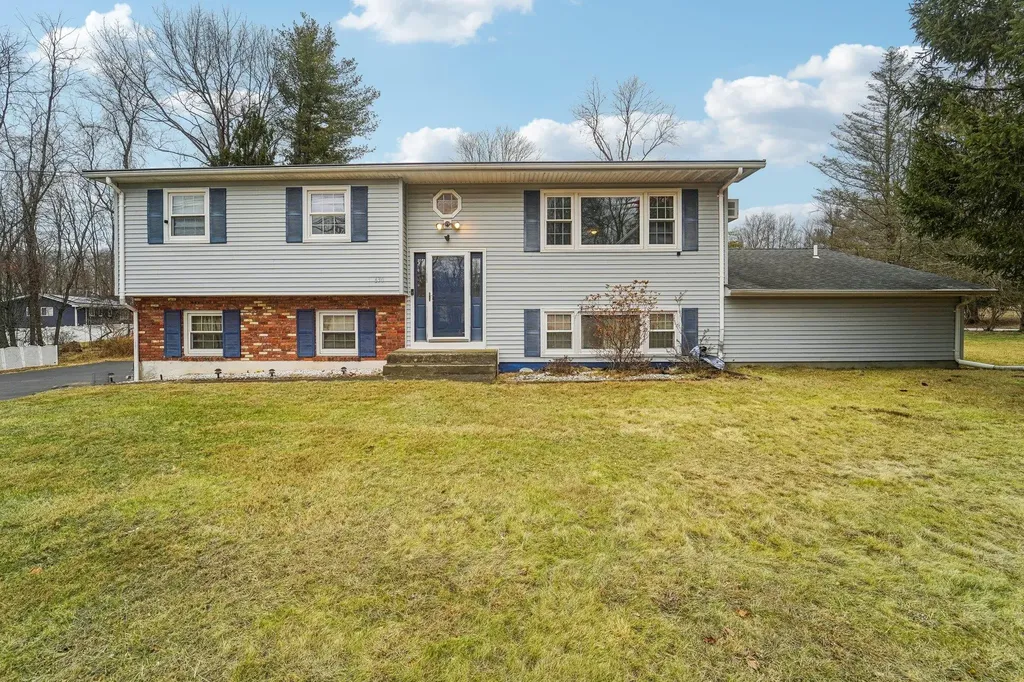 630 New Hempstead Road Spring Valley NY 10977