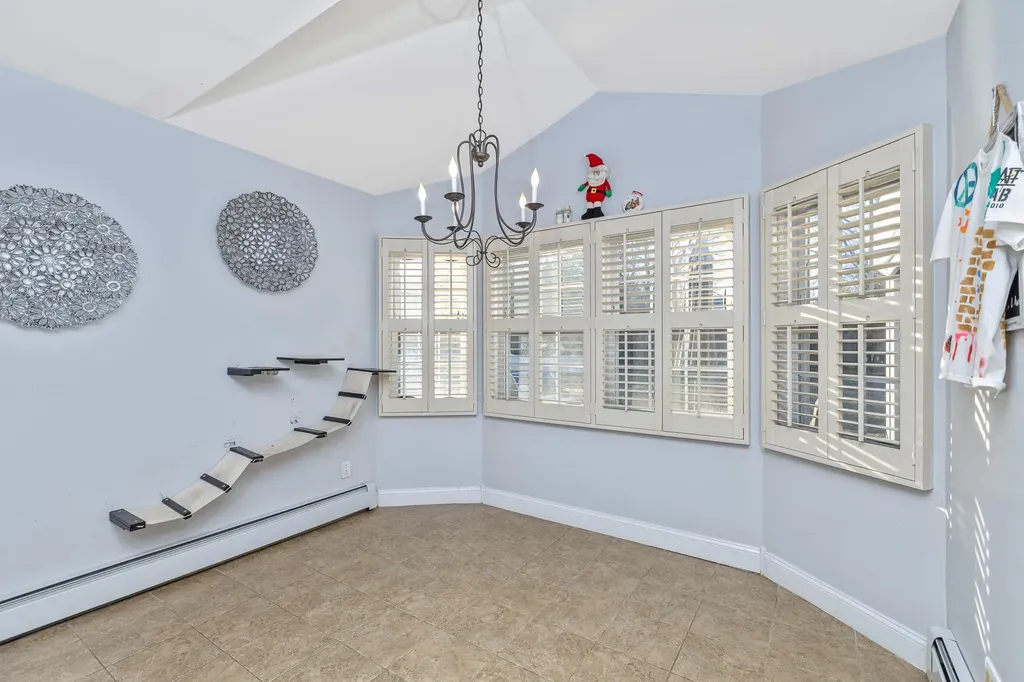 14 Hemlock Lane Smithtown NY 11787