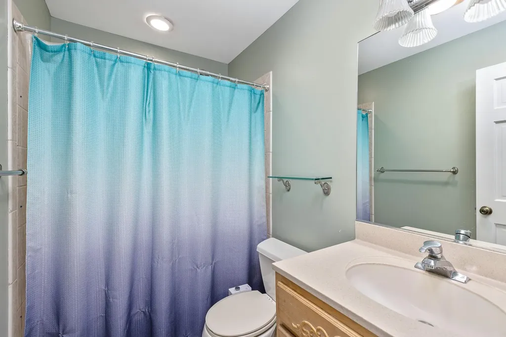 14 Hemlock Lane Smithtown NY 11787