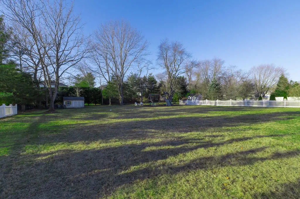 14 Hemlock Lane Smithtown NY 11787