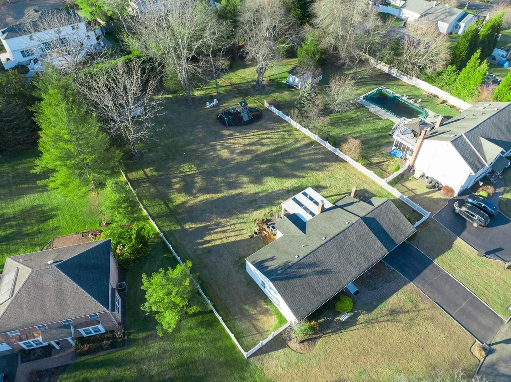 14 Hemlock Lane Smithtown NY 11787