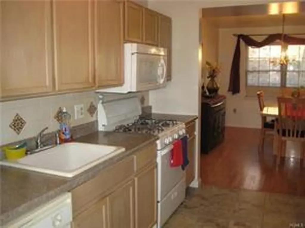 32 Pond Hill Lane Walden NY 12586