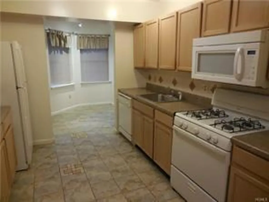 32 Pond Hill Lane Walden NY 12586