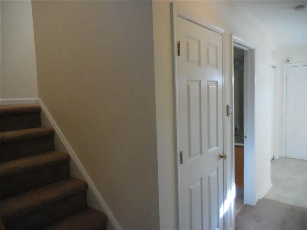 32 Pond Hill Lane Walden NY 12586