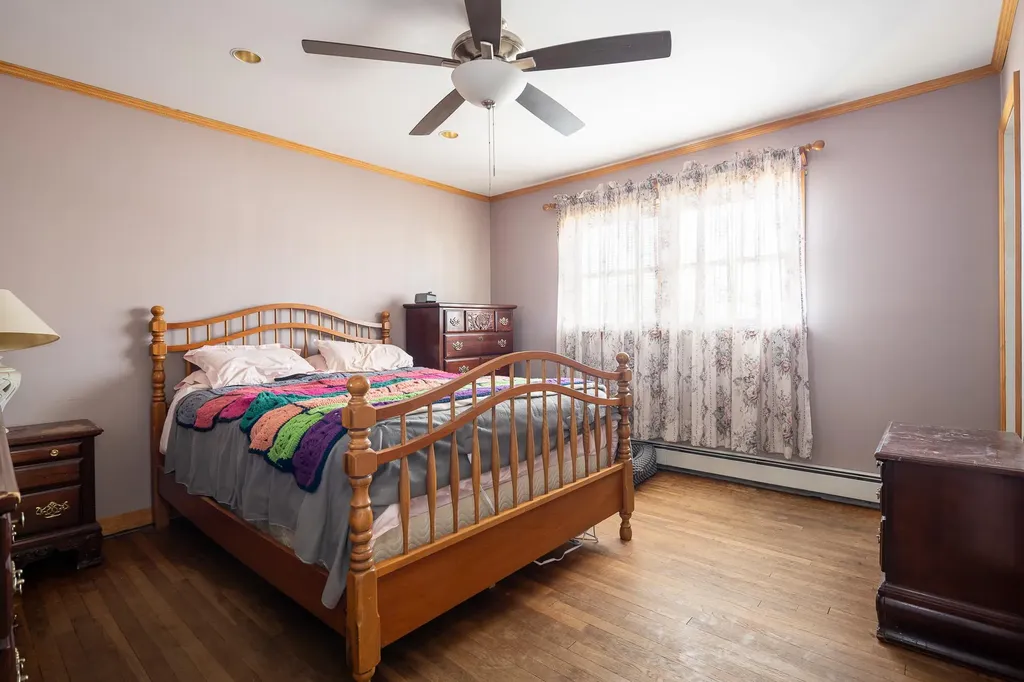 45 Heston Road Shirley NY 11967