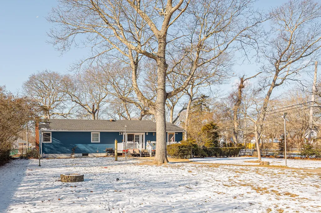 45 Heston Road Shirley NY 11967