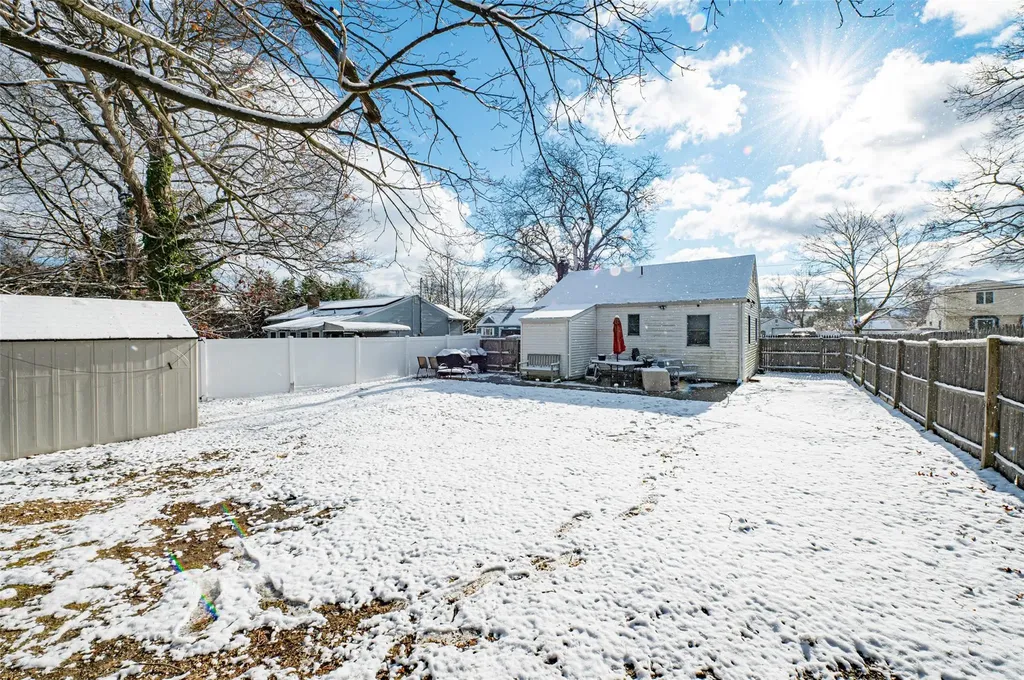 21 Beecher Avenue East Islip NY 11730