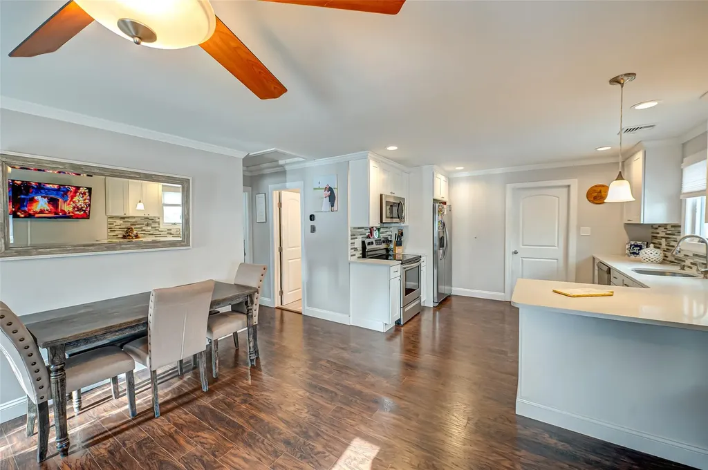 21 Beecher Avenue East Islip NY 11730