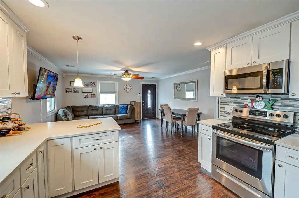 21 Beecher Avenue East Islip NY 11730
