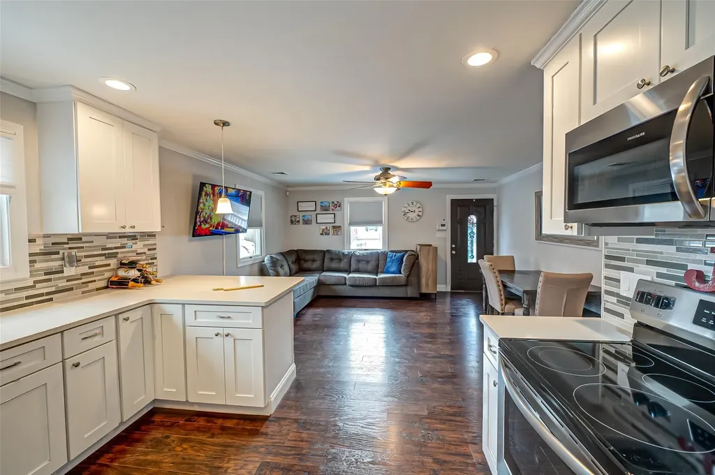 21 Beecher Avenue East Islip NY 11730