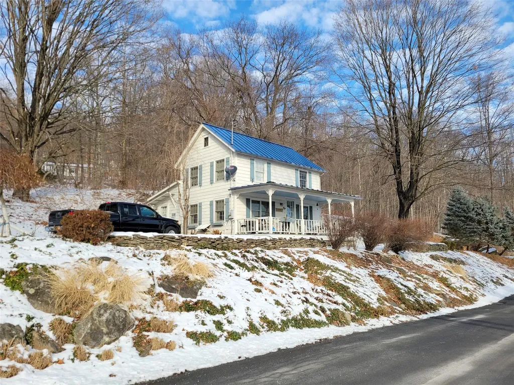 114 Half Moon Road Highland NY 12528