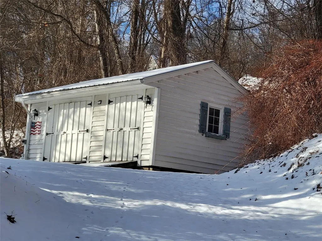 114 Half Moon Road Highland NY 12528