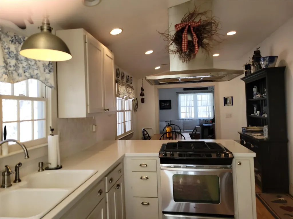 114 Half Moon Road Highland NY 12528