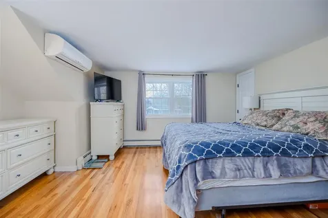 89 Parkside Avenue Miller Place NY 11764