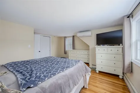 89 Parkside Avenue Miller Place NY 11764