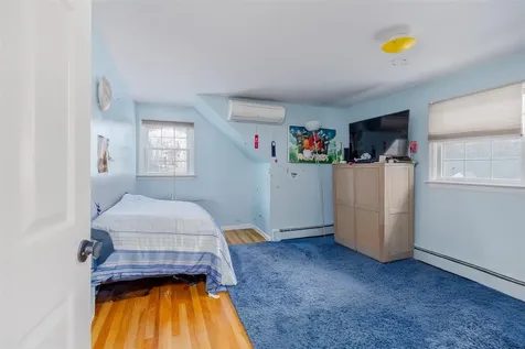 89 Parkside Avenue Miller Place NY 11764