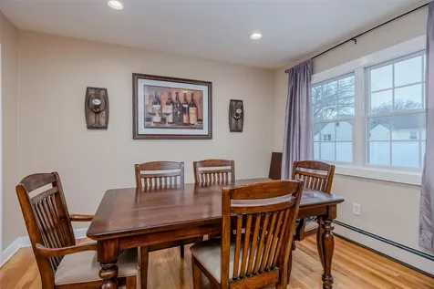 89 Parkside Avenue Miller Place NY 11764