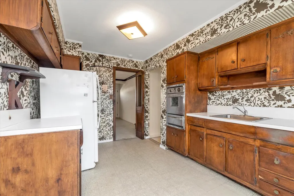 2578 Lefferts Place Bellmore NY 11710
