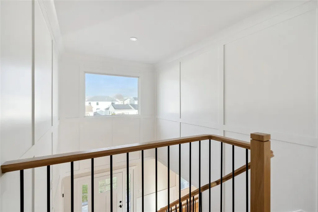 35 Peter Lane Plainview NY 11803
