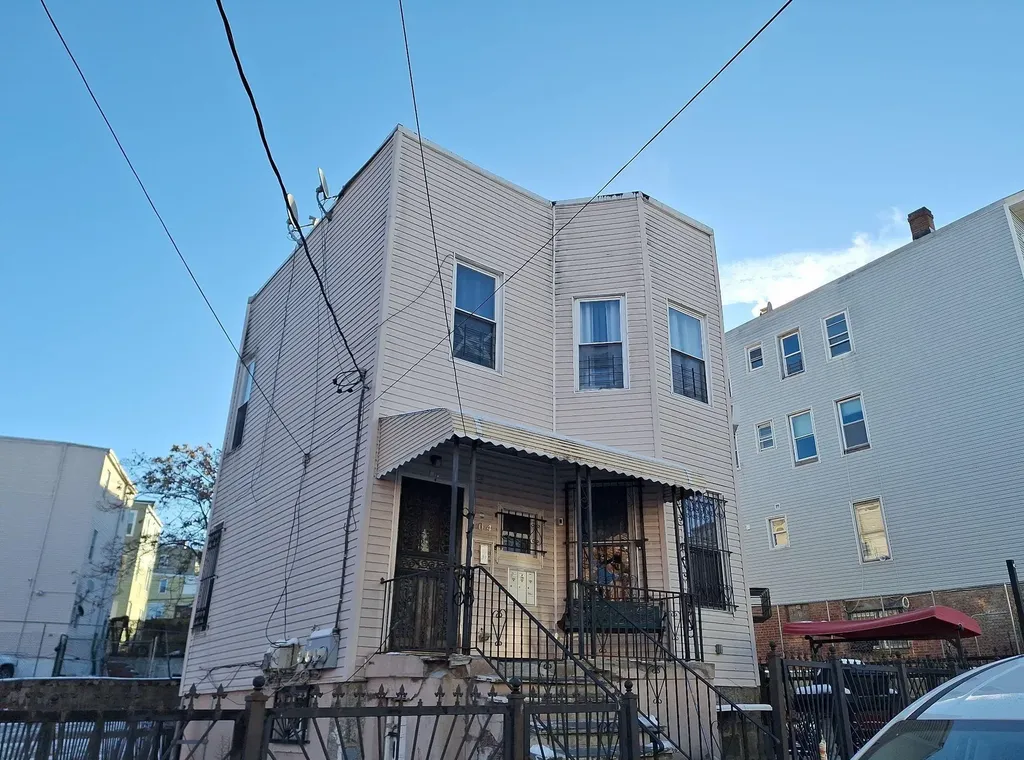 104 Oak Street Yonkers NY 10701