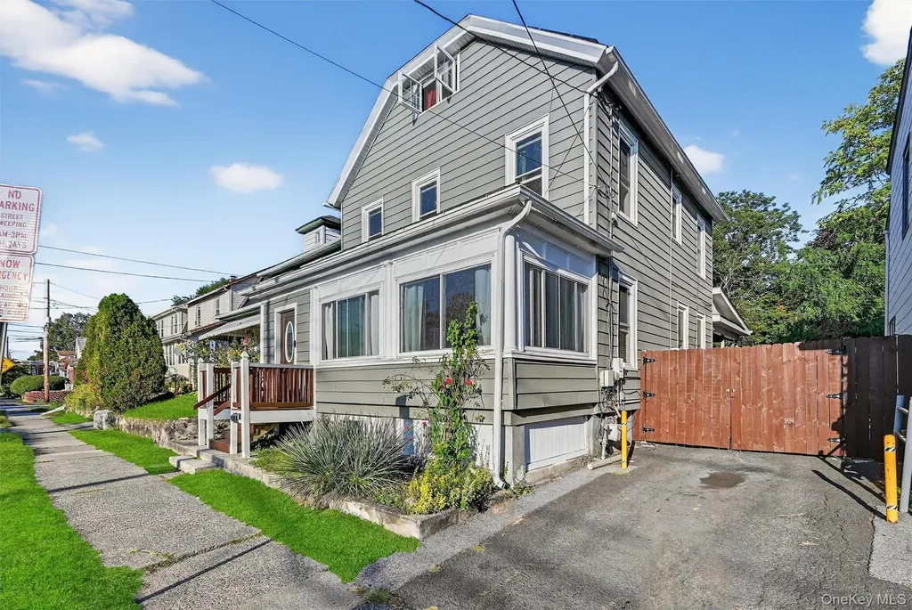 22 Fullerton Avenue Newburgh NY 12550