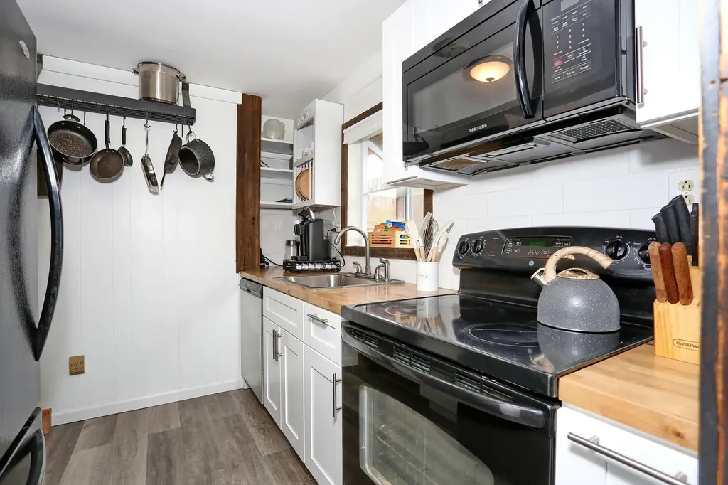 25 Meyer Road Middletown NY 10940