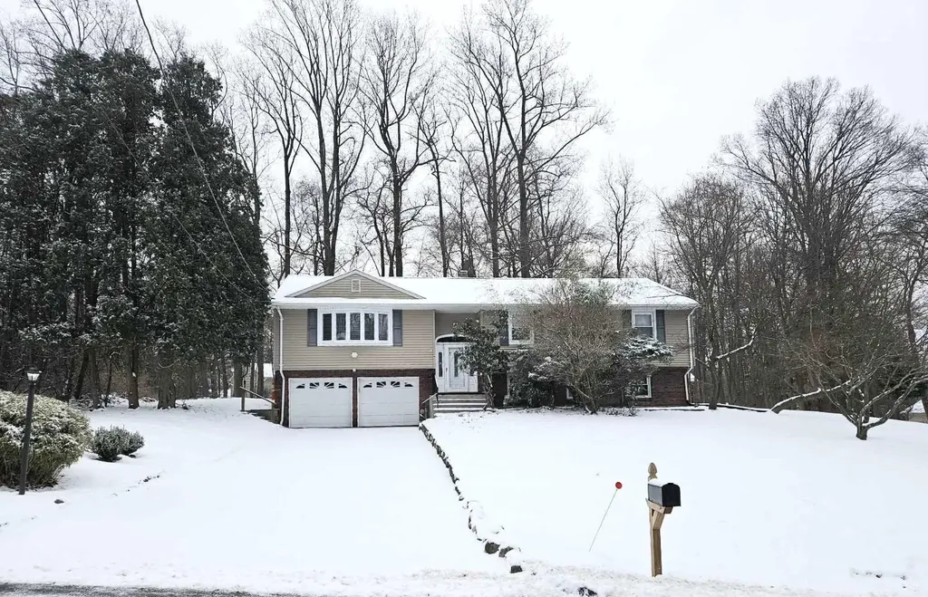 4 Bluejay Street Spring Valley NY 10977
