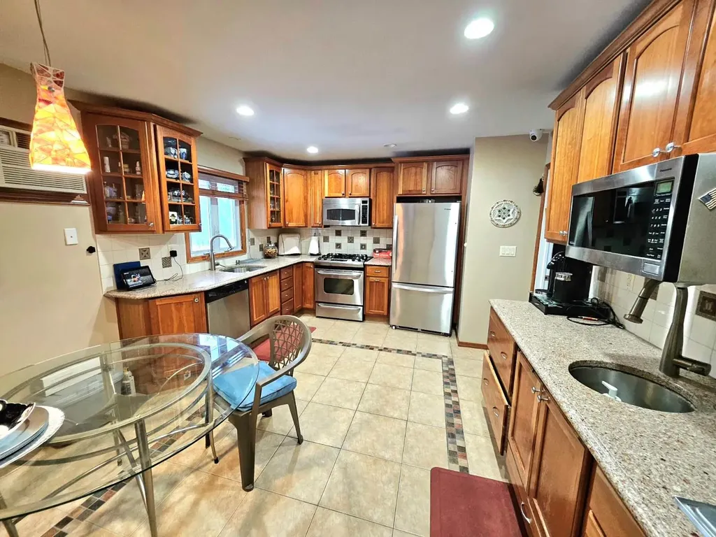 4 Bluejay Street Spring Valley NY 10977
