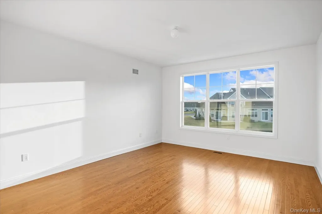 306 Silver Timber Drive Yaphank NY 11980