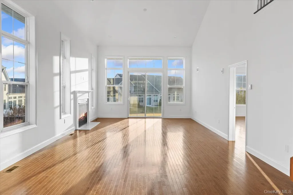 306 Silver Timber Drive Yaphank NY 11980