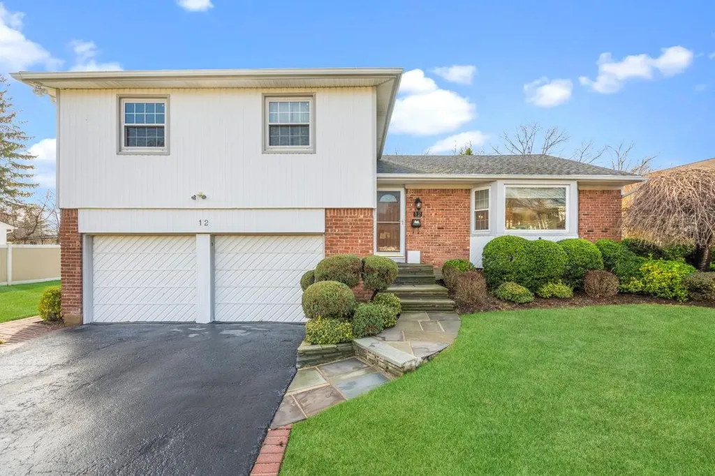12 Marian Lane Jericho NY 11753