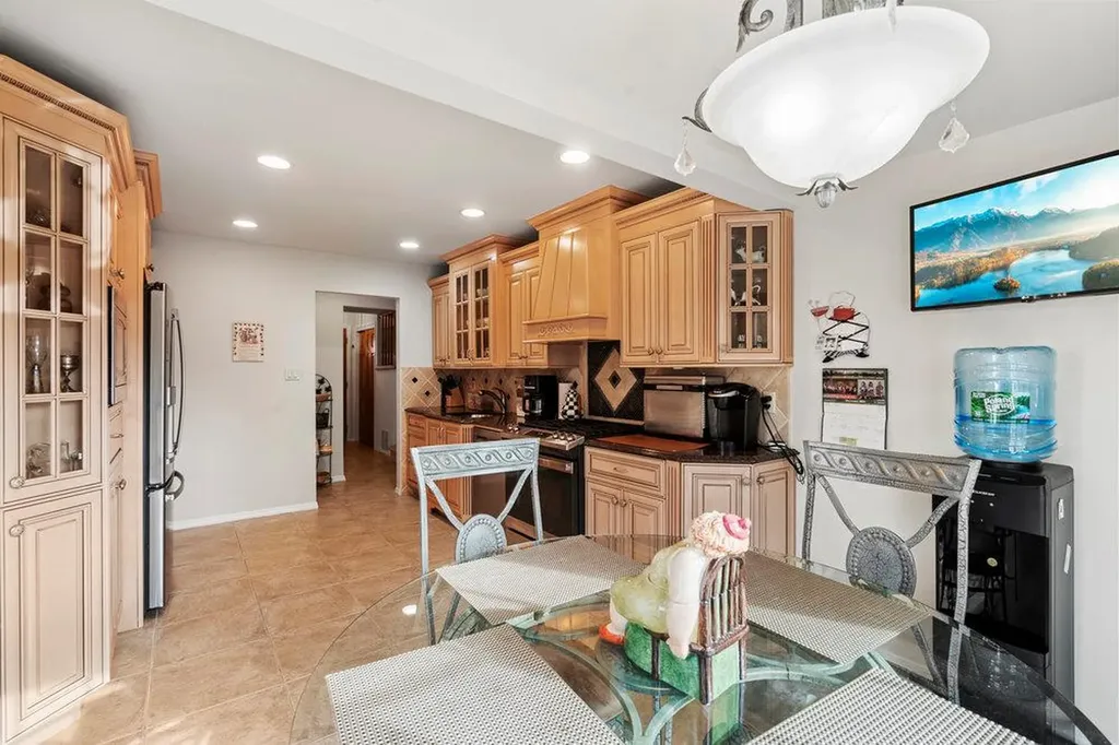 12 Marian Lane Jericho NY 11753