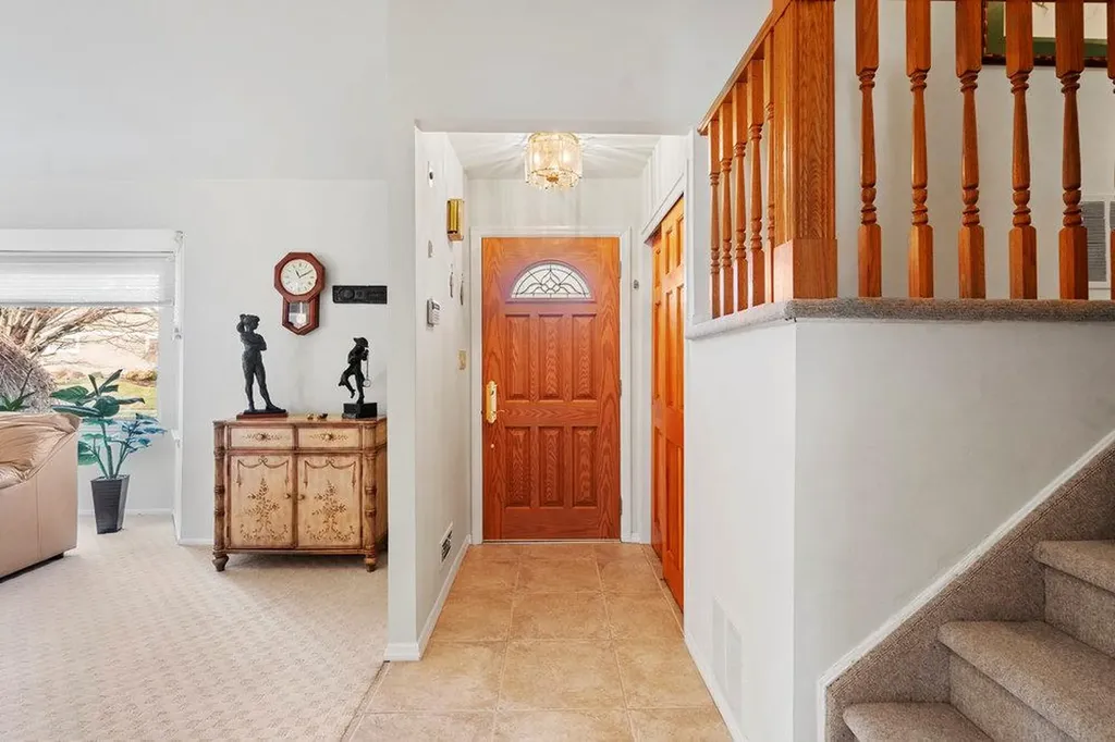 12 Marian Lane Jericho NY 11753