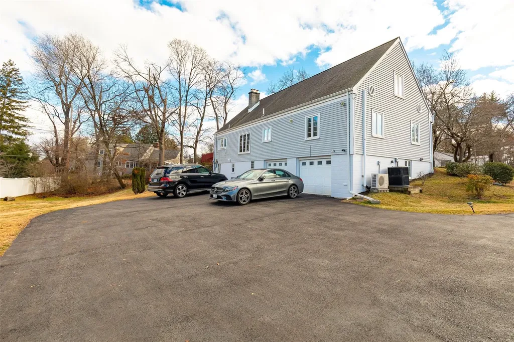 9 Yates Boulevard Poughkeepsie NY 12601