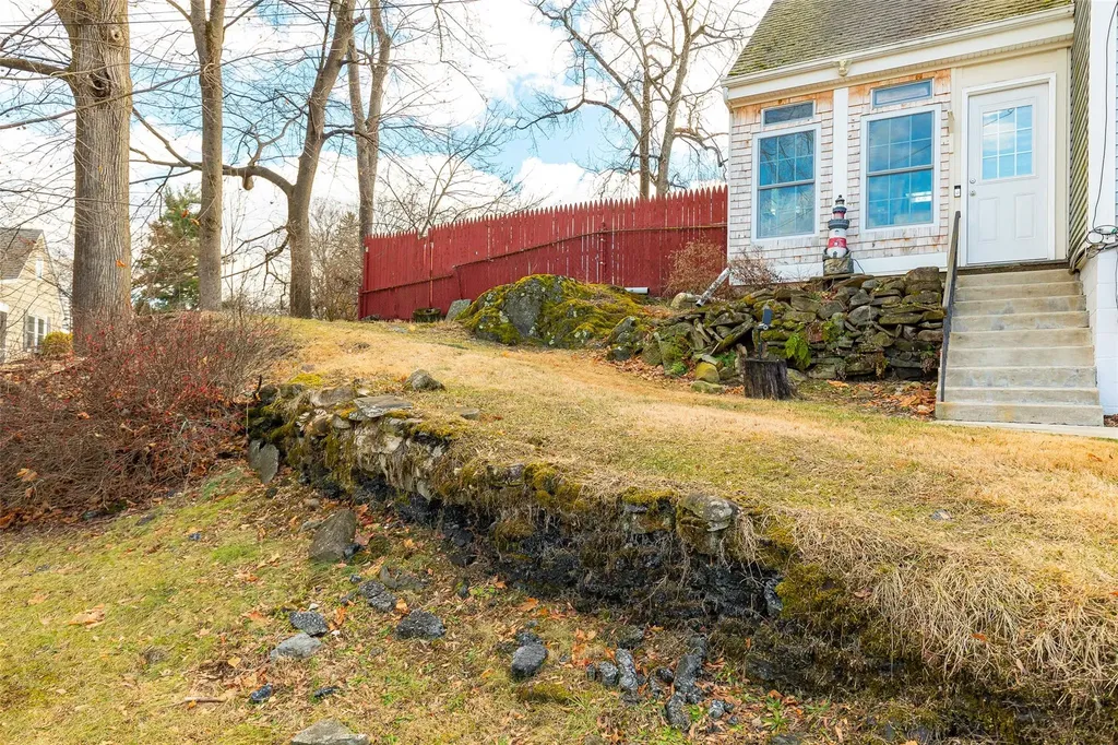 9 Yates Boulevard Poughkeepsie NY 12601