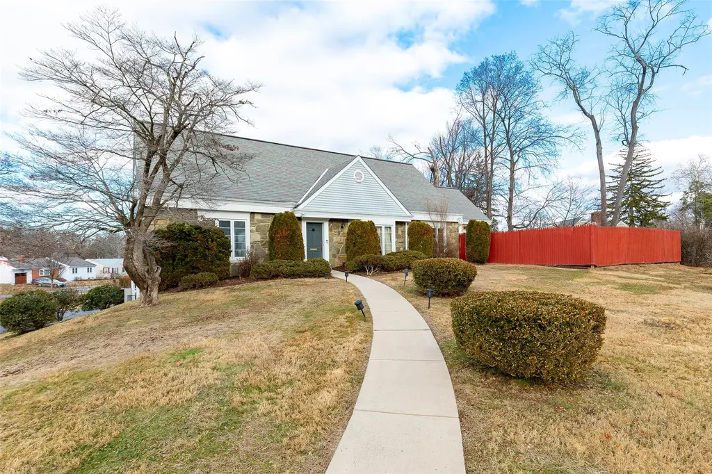 9 Yates Boulevard Poughkeepsie NY 12601