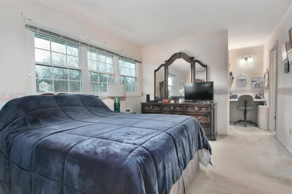 19 Brookside Drive W Harriman NY 10926